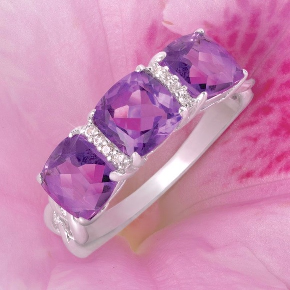 3 STONE AMETHYST RING - Picture 1 of 1